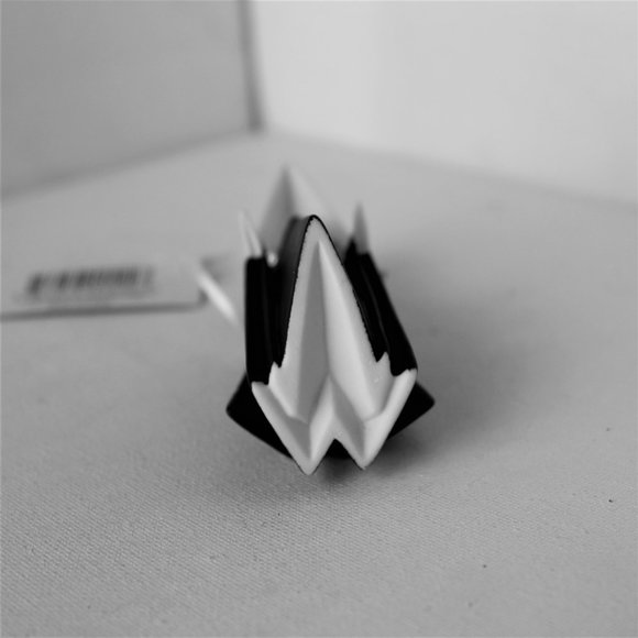 (NIB) Nun Origami Collection
by ONE HUNDRED 80° - Picture 3 of 8